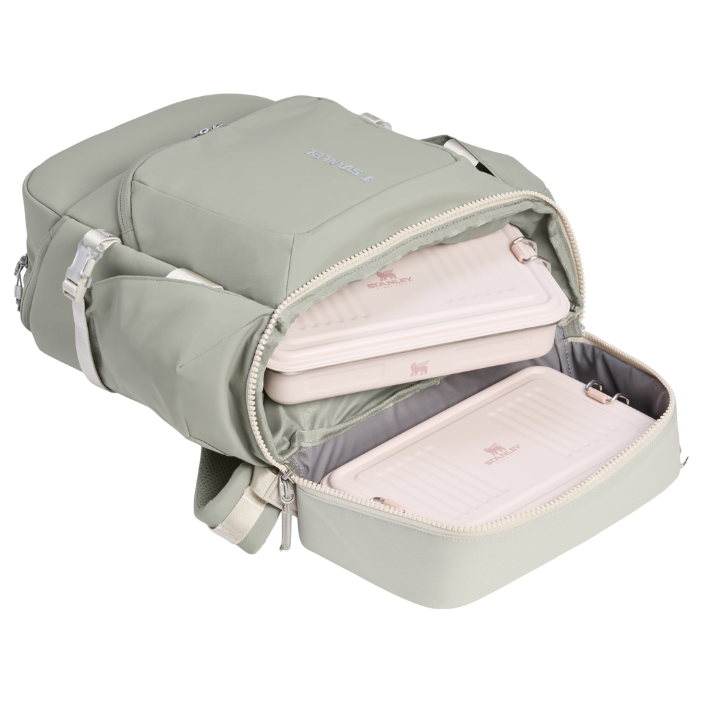 The Vitalize™ Backpack | 30.9 QT - Carry Your Stanley