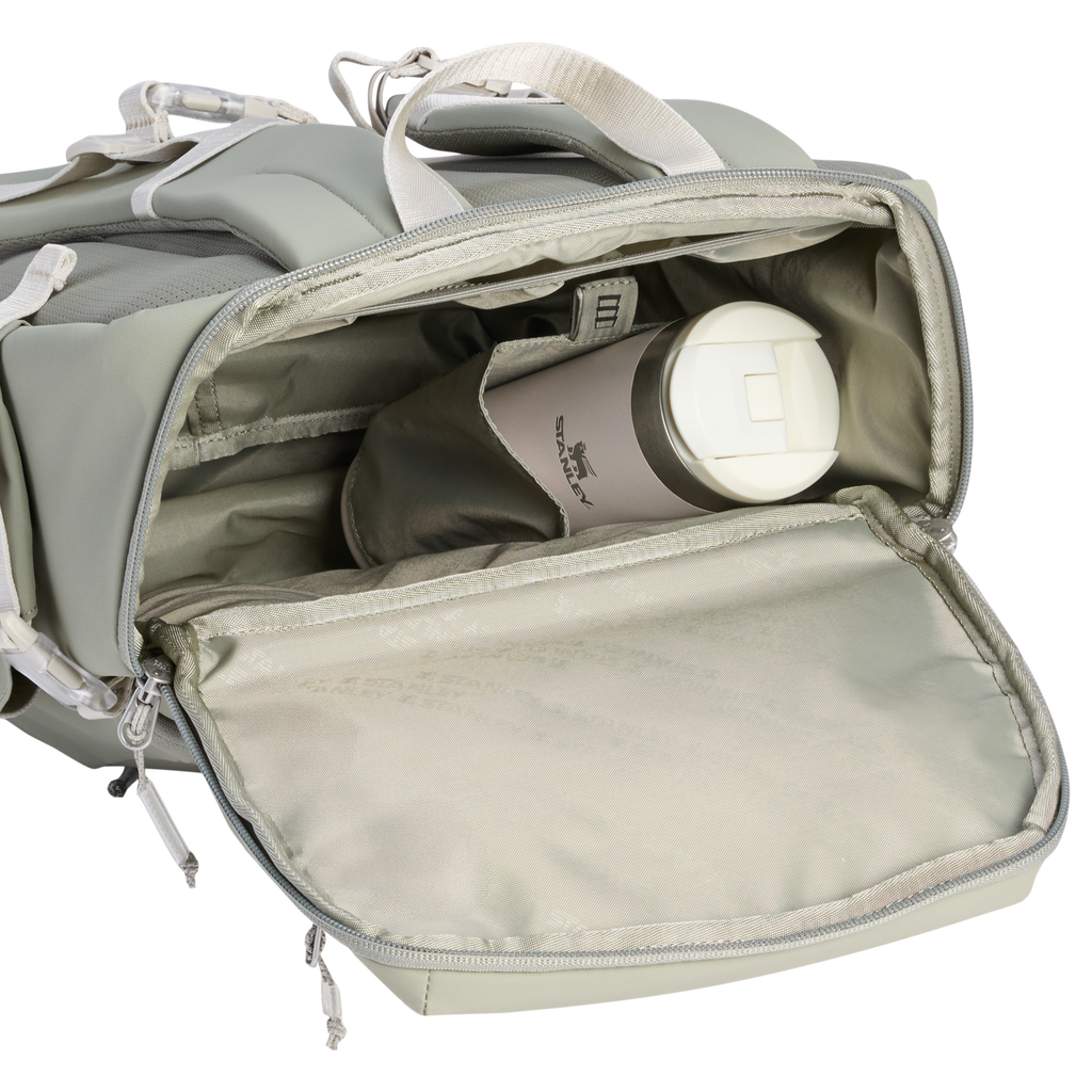The Vitalize™ Backpack | 30.9 QT - Carry Your Stanley