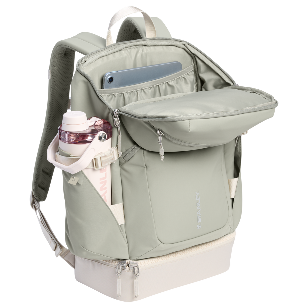 The Vitalize™ Backpack | 30.9 QT - Carry Your Stanley