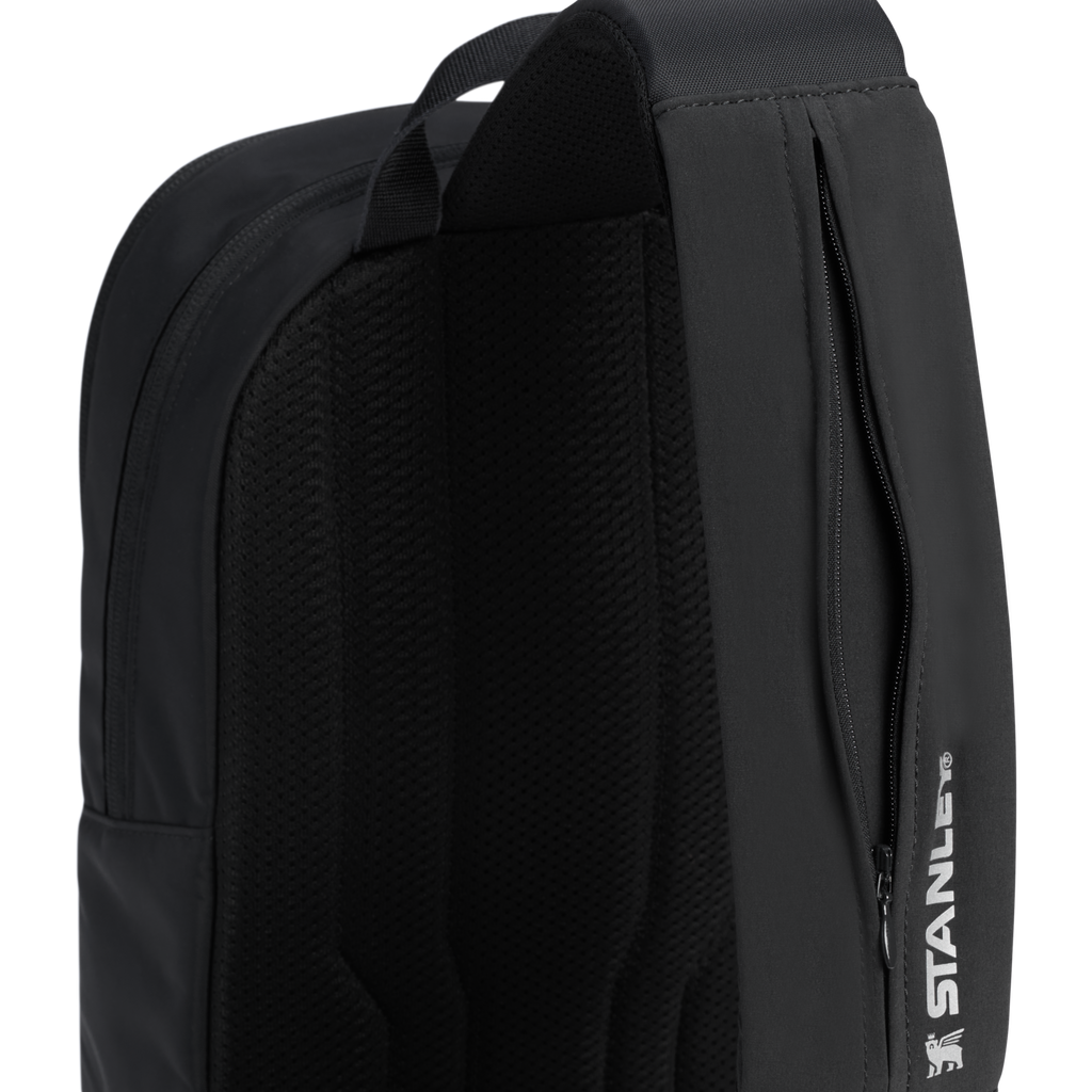 The Vitalize™ Crossbody Bag | 10 QT - More Refill Moments